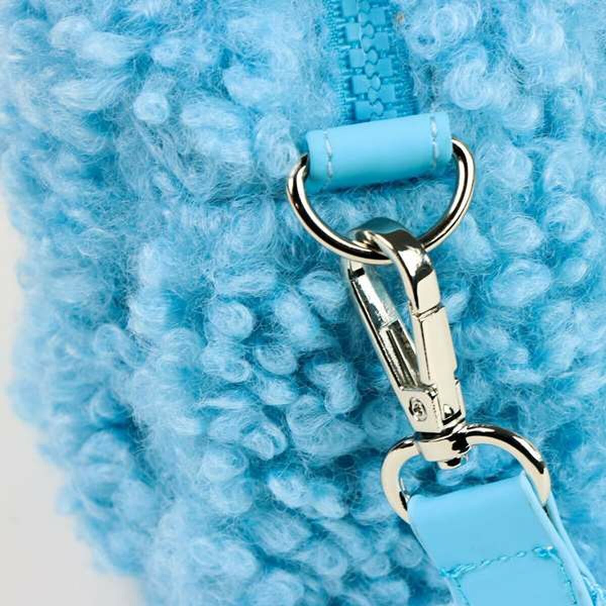 V3HF66CF01D120668474101CD9BDAA9DE1ER6901933P6