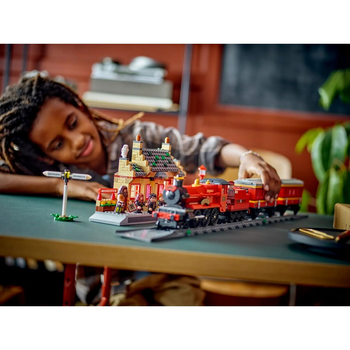 V4H8F59D13680CE9C17FE28B38B8EB9A76DR6469183P5