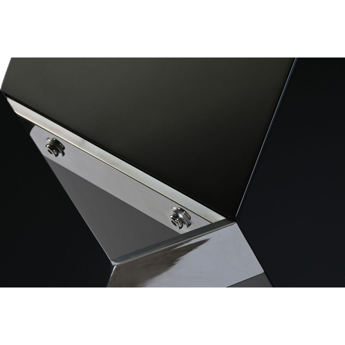 V6HEF1A022FBCFE44D81D072AF297A07E68R3924554P4