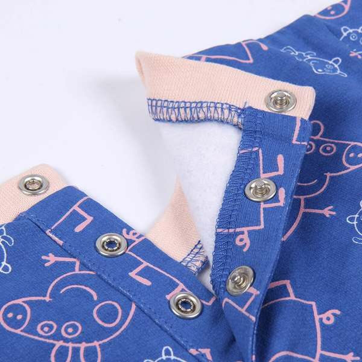 V3HE2DF3E7EE7BF9FDFEBA0261EDAAA4DA6R5525903P6