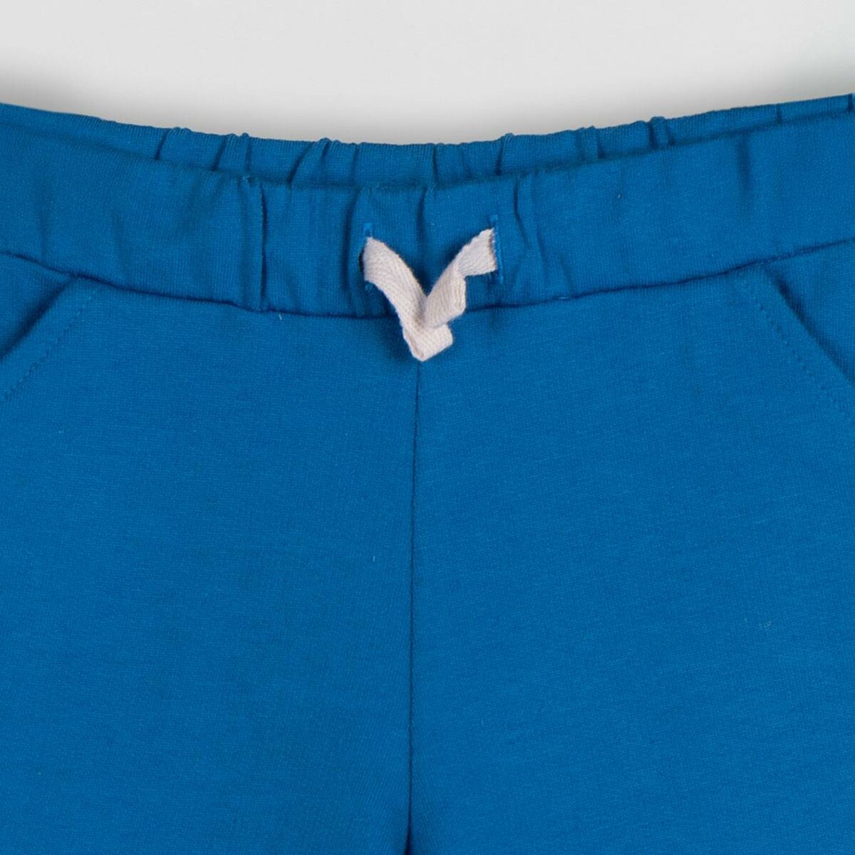 V4HEFE0847FB875894BE8A4359D0F23DAAAR6730493P3